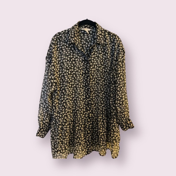 H&M Tops - H&M Boho Black With White Floral Print Sheer Ruffled Blouse, Women’s Size 4